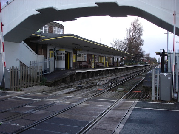 hoylake station